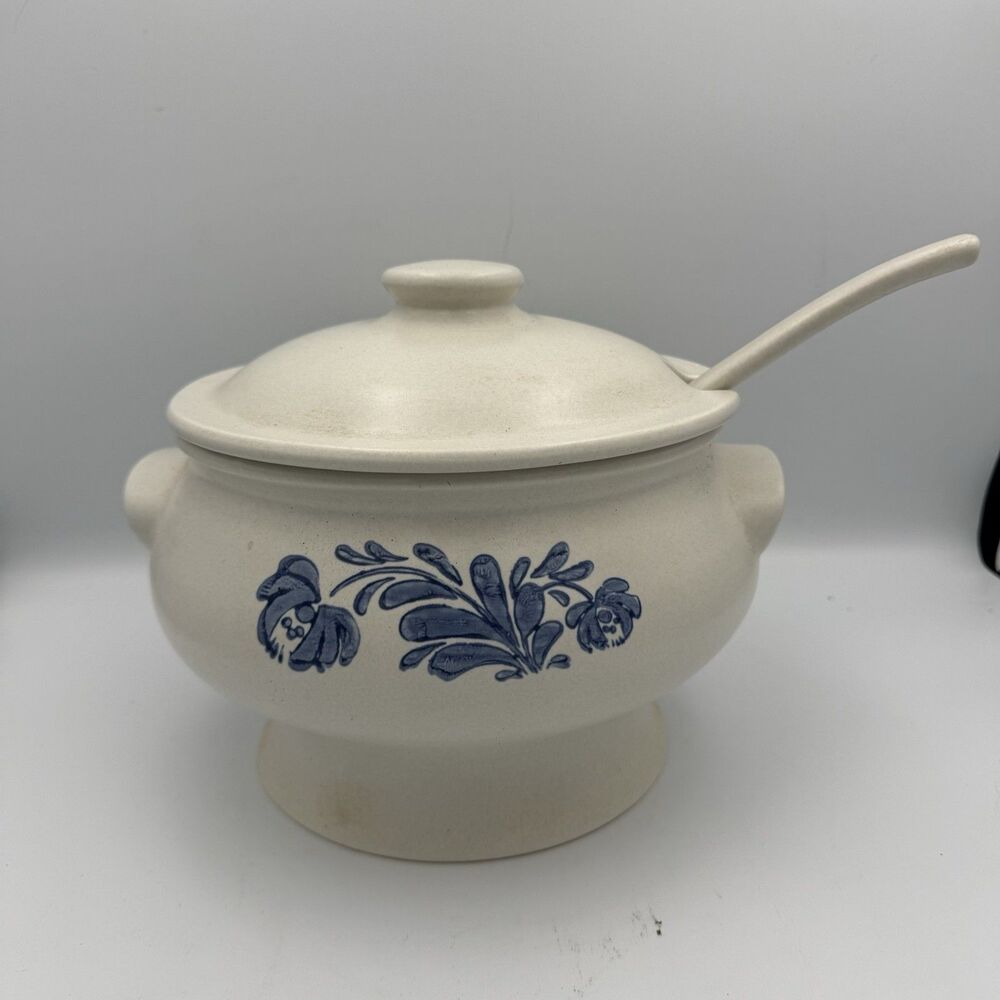 Vintage Pfaltzgraff Yorktowne Soup Tureen w/ Ladle, 1960s Pfaltzgraff Stoneware